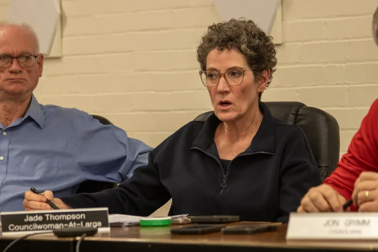 Council discusses oil and gas well near aquifer